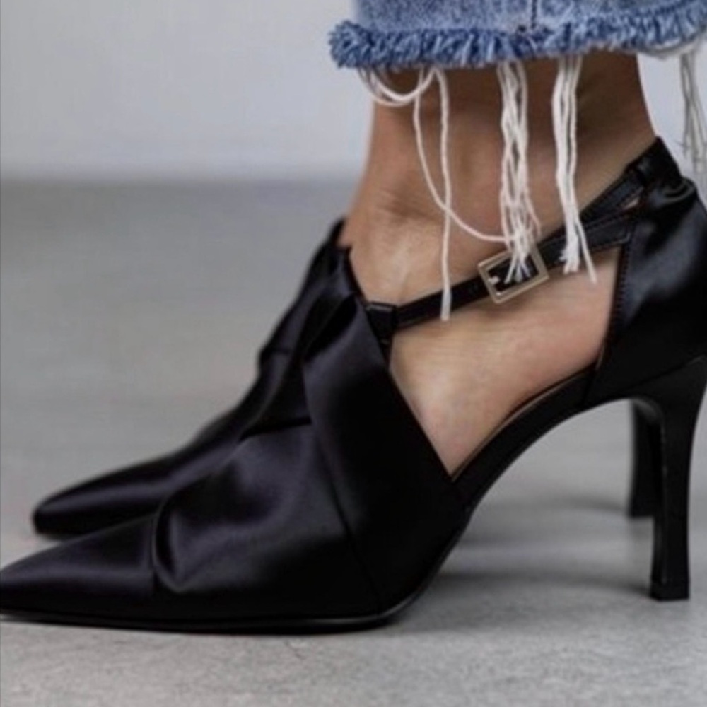 Vintage 80’s Giorgio Armani satin heels
